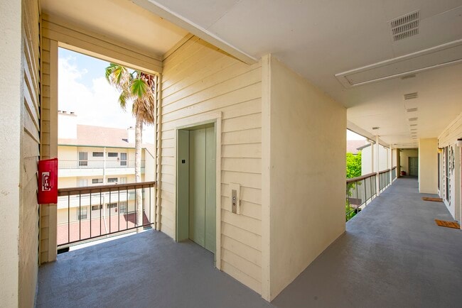Photo - 18809 Egret Bay Blvd Unit 127