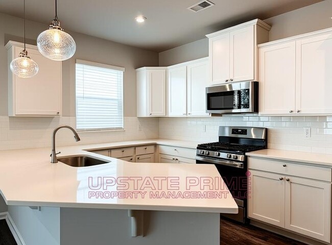 Photo - 610 Poinsett Bridge Wy