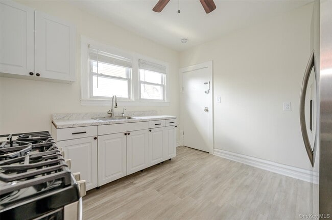 18 Watkins St Unit 2