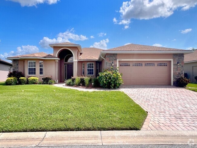 Building Photo - Lakefront 3-Bedroom, 2-Bathroom Home in La...
