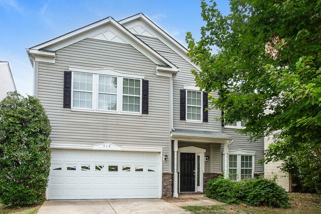 Building Photo - 719 Capstone Ave