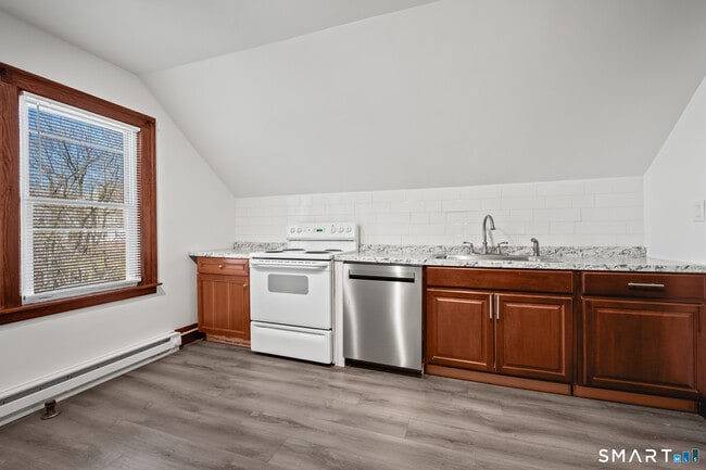 Photo - 225 Winthrop St Unit #3