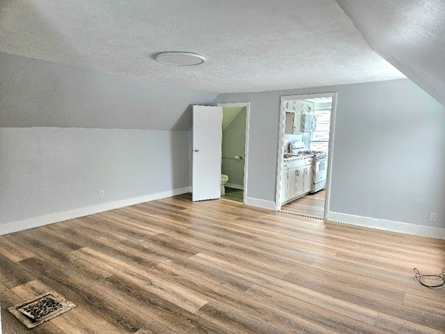 Building Photo - 25 Saltonstall St