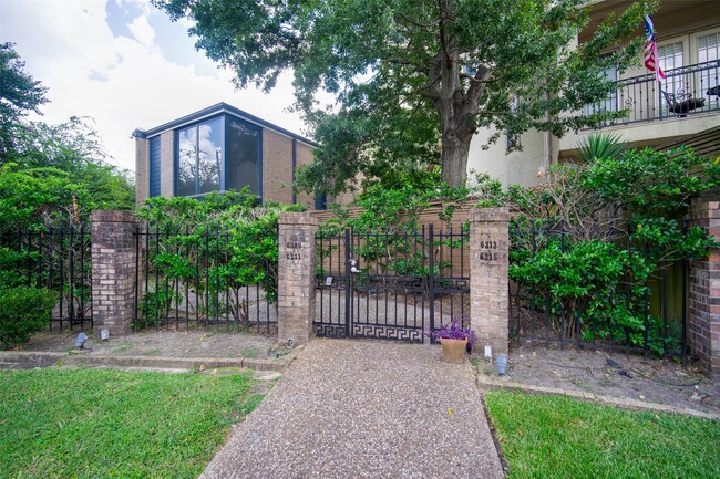 Photo - 6311 Riverview Way Condo