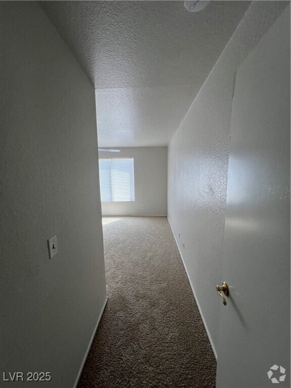 Building Photo - 1541 Linnbaker Ln Unit 201 Rental