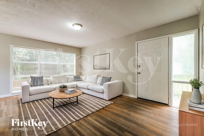 5070 Fairmont Rd SE
