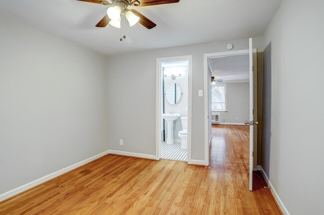 Photo - 2647 Greenbriar Dr Unit 4