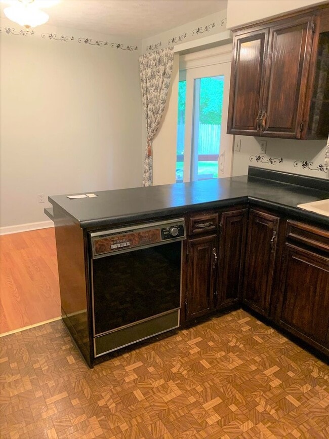 Photo - 3 Bedroom / 2 Bath Brick Home Jonesborough...