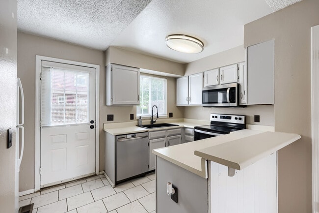 Photo - 14344 E Hawaii Cir