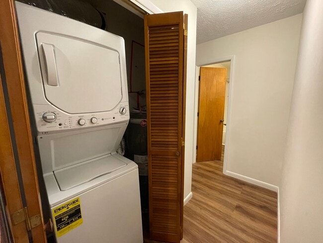 Photo - Renovated Quadplex unit in rural setting close to exit 113 Unidad 19