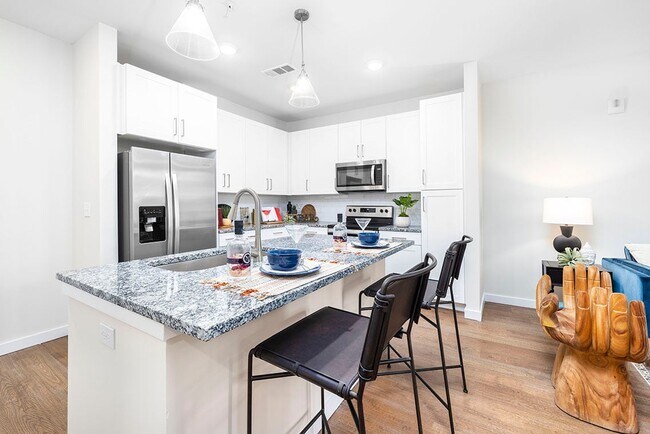 Isla de cocina | The Station at San Marco | Jacksonville, FL - The Station at San Marco