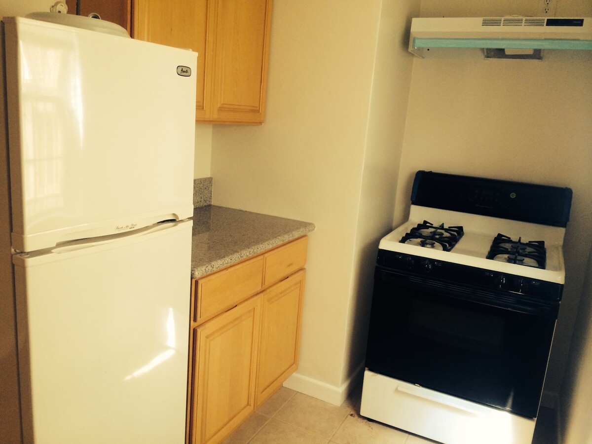 Kitchen - 3006 Van Buren Pl Unit 3006