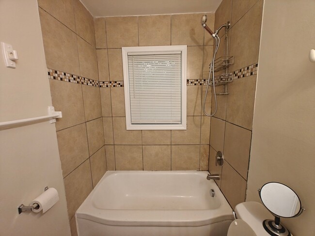 Photo - 2217 Custer St Unit 1