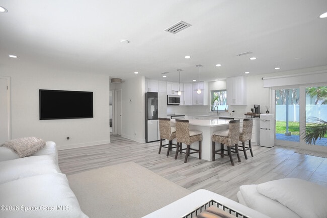 Photo - 1162 Samar Rd