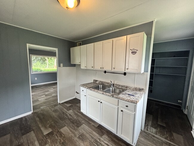 Photo - 2321 Harmont Ave NE