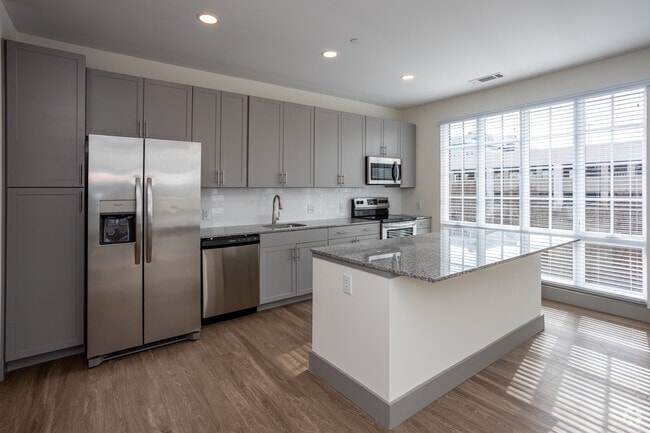 2 BR, 2 BA - 1,313SF