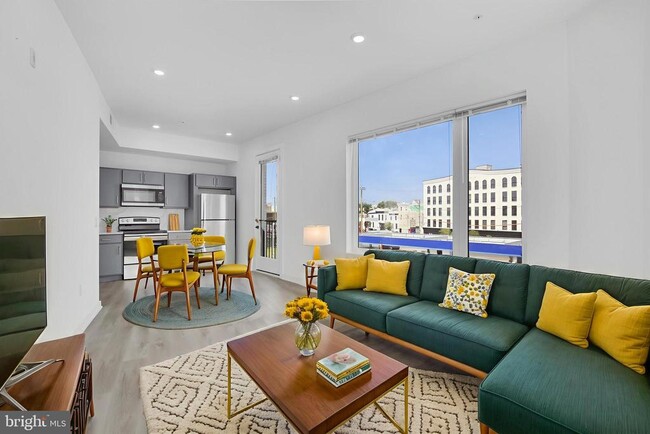 Building Photo - 2046 E Lehigh Ave Unit 3B Rental
