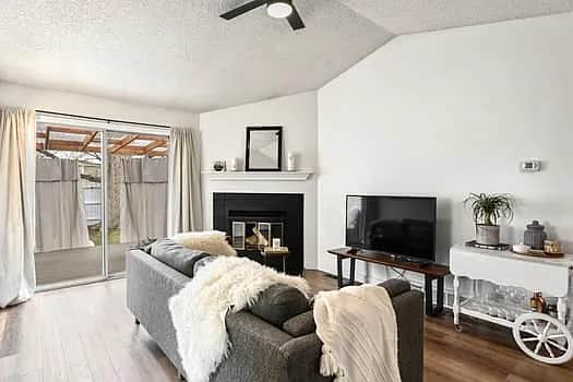 Photo - 1809 Rice St