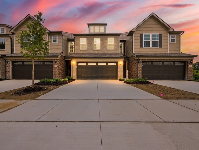 AVAILABLE NOW! Modern Comfort Meets Everyd... - AVAILABLE NOW! Modern Comfort Meets Everyd... House