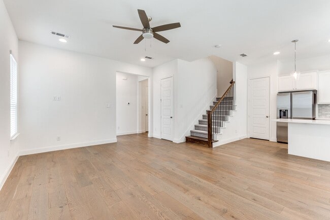 Photo - Modern 3 Bedroom / 2.5 Bath Townhome in Fo...