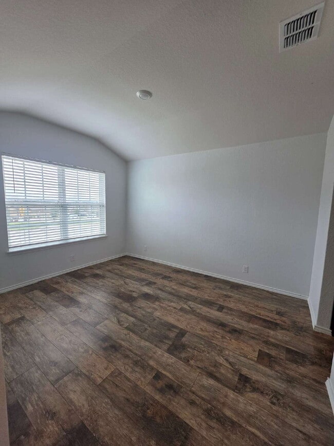 Photo - Ready Now – Freshly Painted & Move-In Ready!