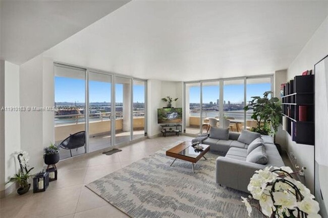 Photo - 808 Brickell Key Dr Unit 808 Brickell Key Dr 2601