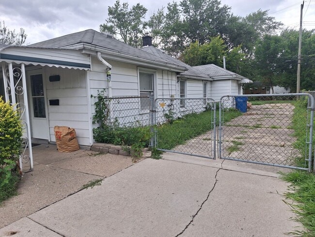 Photo - 13809 Julius Ave