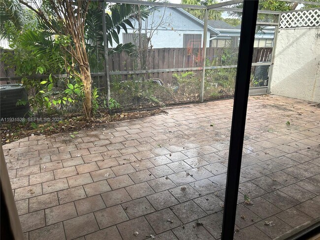 Photo - 6857 SW 36th Ct