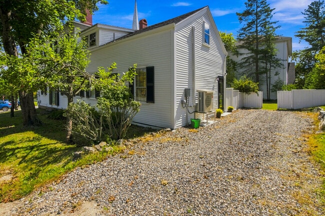 14 Court St