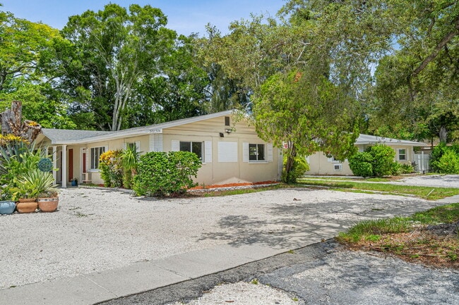 Building Photo - 524 Florida Ave Unit 522