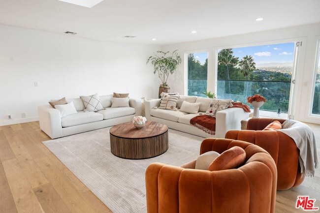 Photo - 3541 Multiview Dr