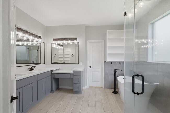 19114 Canyon Vista Ct