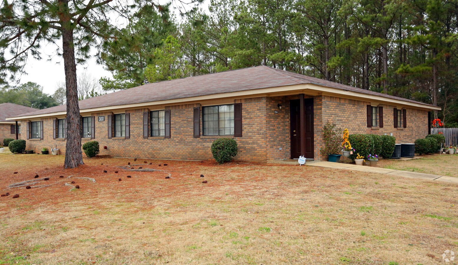 Photo - Valley Village Apartments