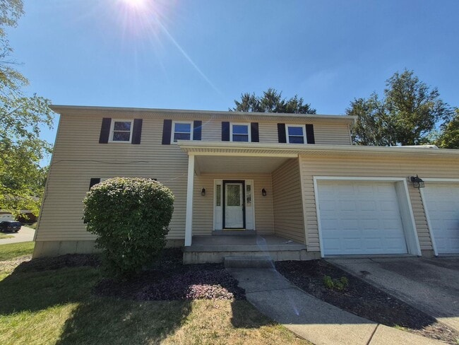 Photo - Large 2 story home!!