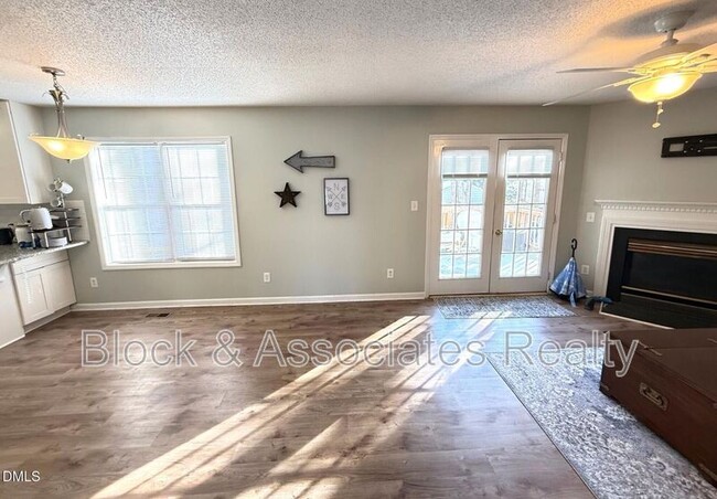 Photo - 8612 Hobhouse Cir