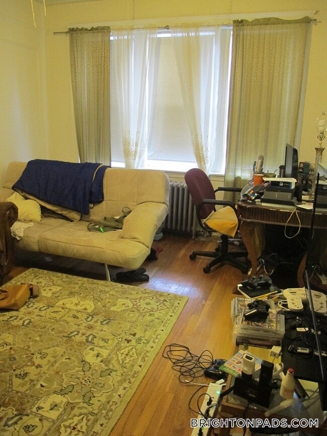 Building Photo - 70 Chiswick Rd