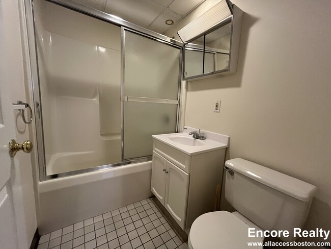 Photo - 81 Essex St Unit 61