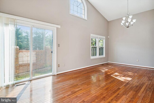 Photo - 7558 Cross Gate Ln