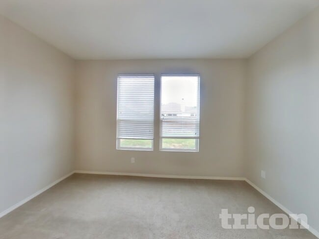 115 Abelia Dr
