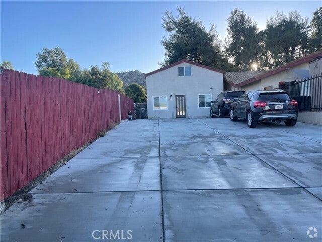 Building Photo - 21575 Webster Ave Rental