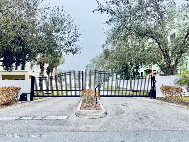 Photo - 860 Vignoles Ave NE Unidad 2