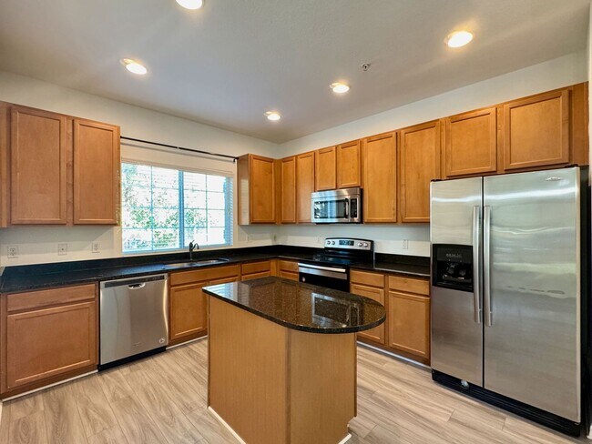 Photo - Renovated 3/2.5 Townhome with Office/Flex Space (Corner Unit) Winter Park!