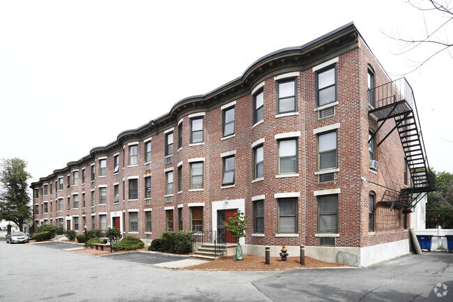 4 Cypress Rd