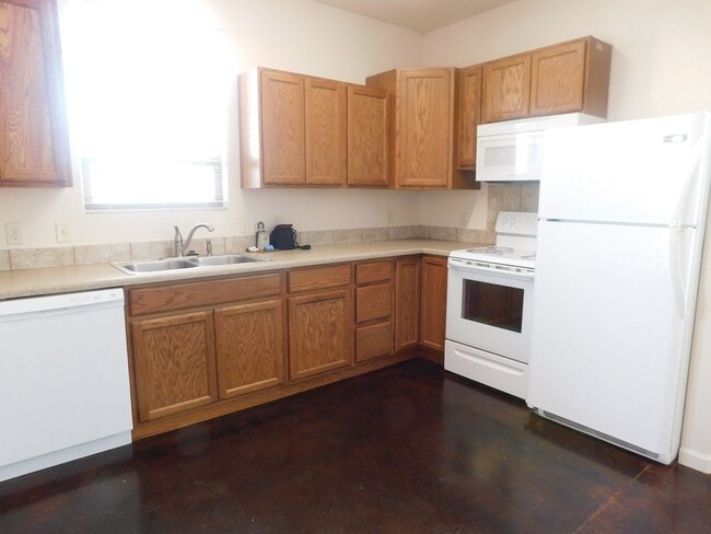 Photo - 1325 Cedar Ave Unit 2