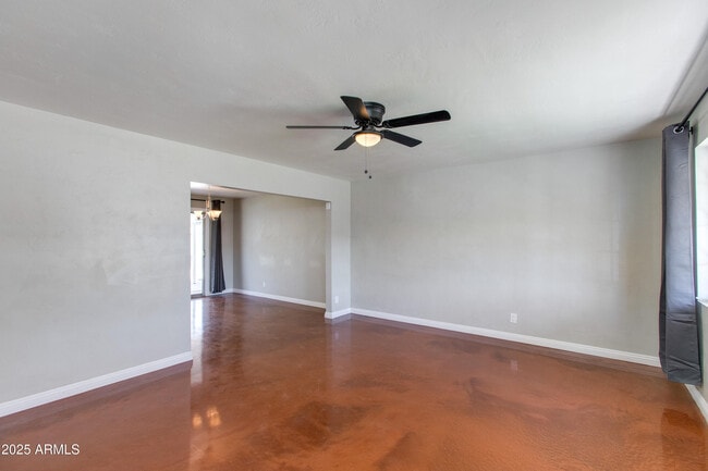 Photo - 1812 S Shafer Dr