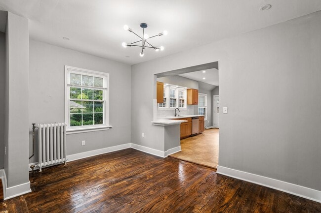 Photo - Rare Kenwood Townhome, Across from Campus