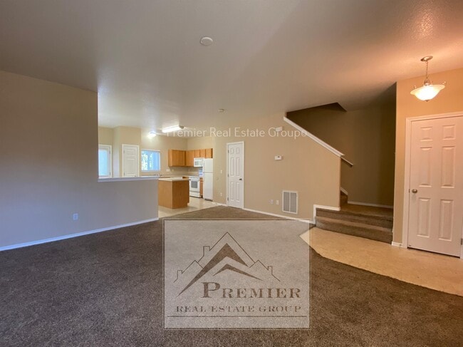 Photo - 10527 Country Park Point