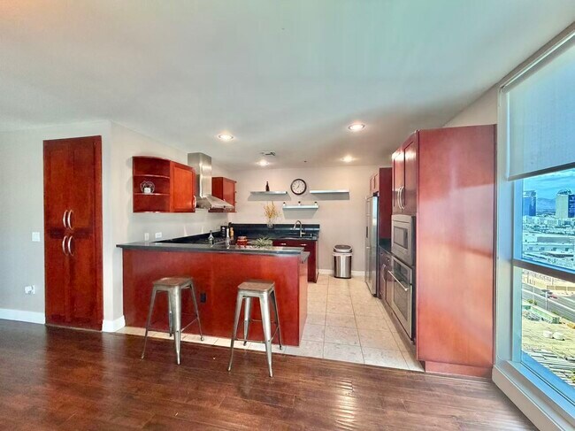 Photo - 4575 Dean Martin Dr