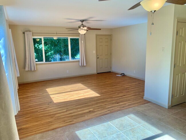 Photo - 3 Bedroom / 1 Bath House in Paia town! Walking distance from the beach!