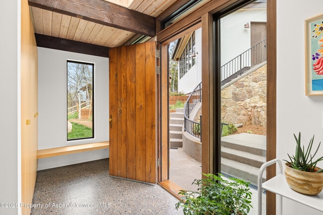 Photo - 284 Eastwood Rd